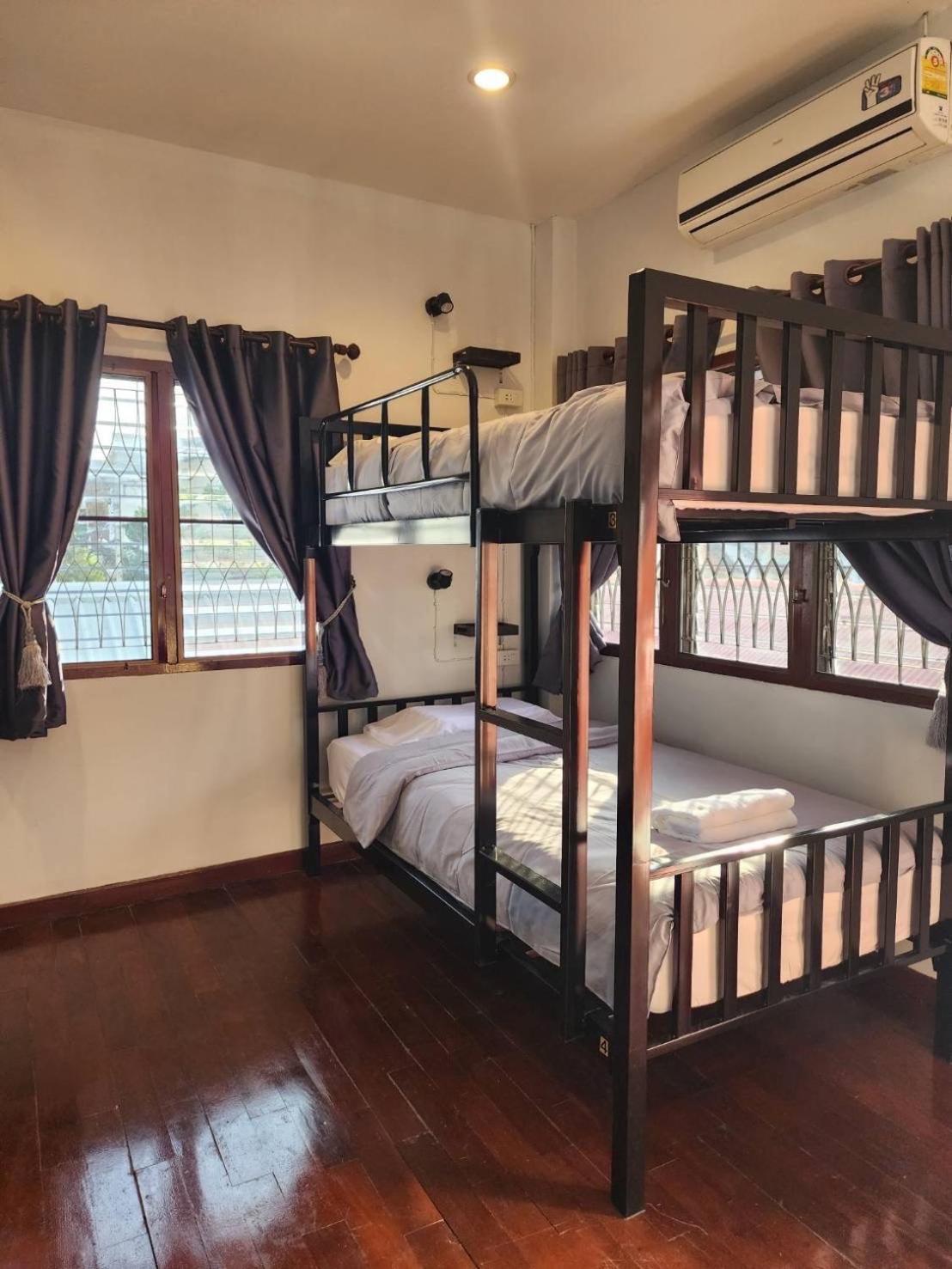 Blue Moon House - A Budget Hostel For Easy Travellers Chiang Mai Exterior foto